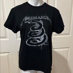 Metallica Graphic Black Short Sleeve Tee. Unisex.
